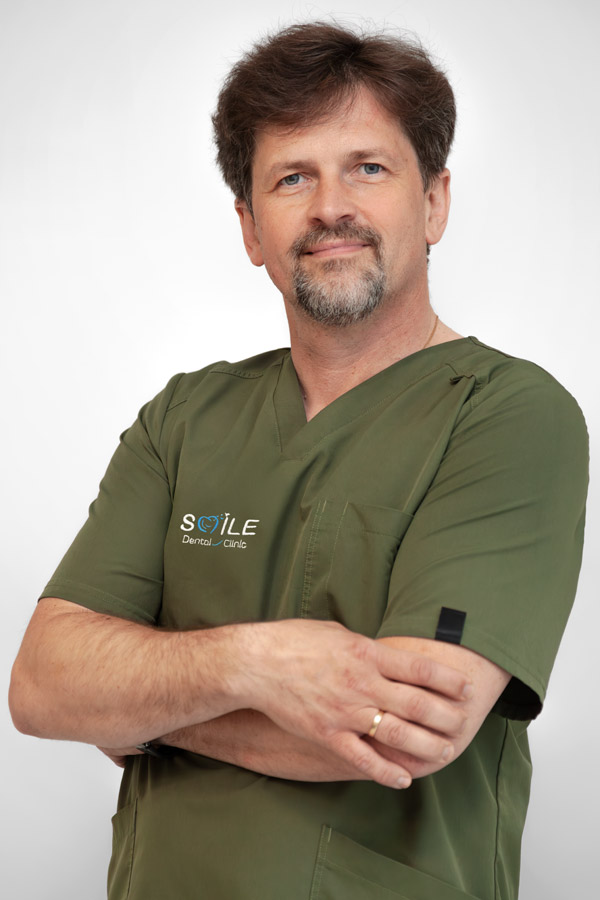 Specjalista anestezjologii i intensywnej terapii Mirosław Pryzmont