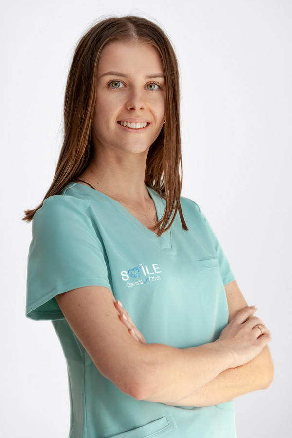 lek. dent. Julia Dąbrowska